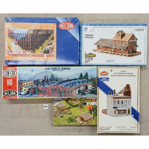 LOT OF 5 - HO SCALE TRACKSIDE KITS - ICE CREAM PARLOR, FREIGHT STATION, PARK, ETC
