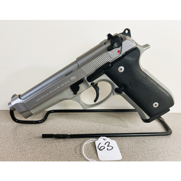 BERETTA MODEL 92 FS IN 9MM - RESTRICTED 