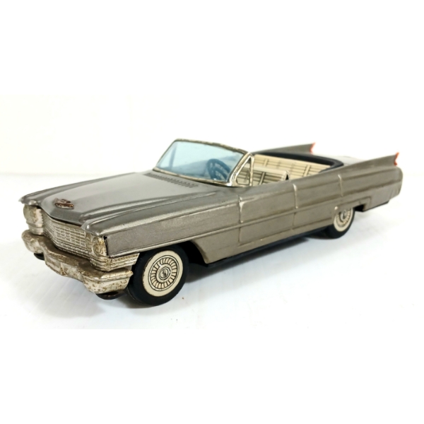 BANDAI TIN CADILLAC FRICTION CAR