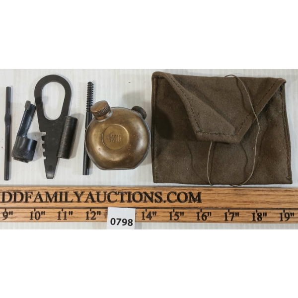 WWII SOVIET RUSSIAN MOSIN NAGANT M91/30 OILER W/ TOOLS