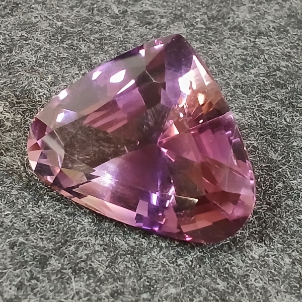 NATURAL AMETHYST - PEAR CUT