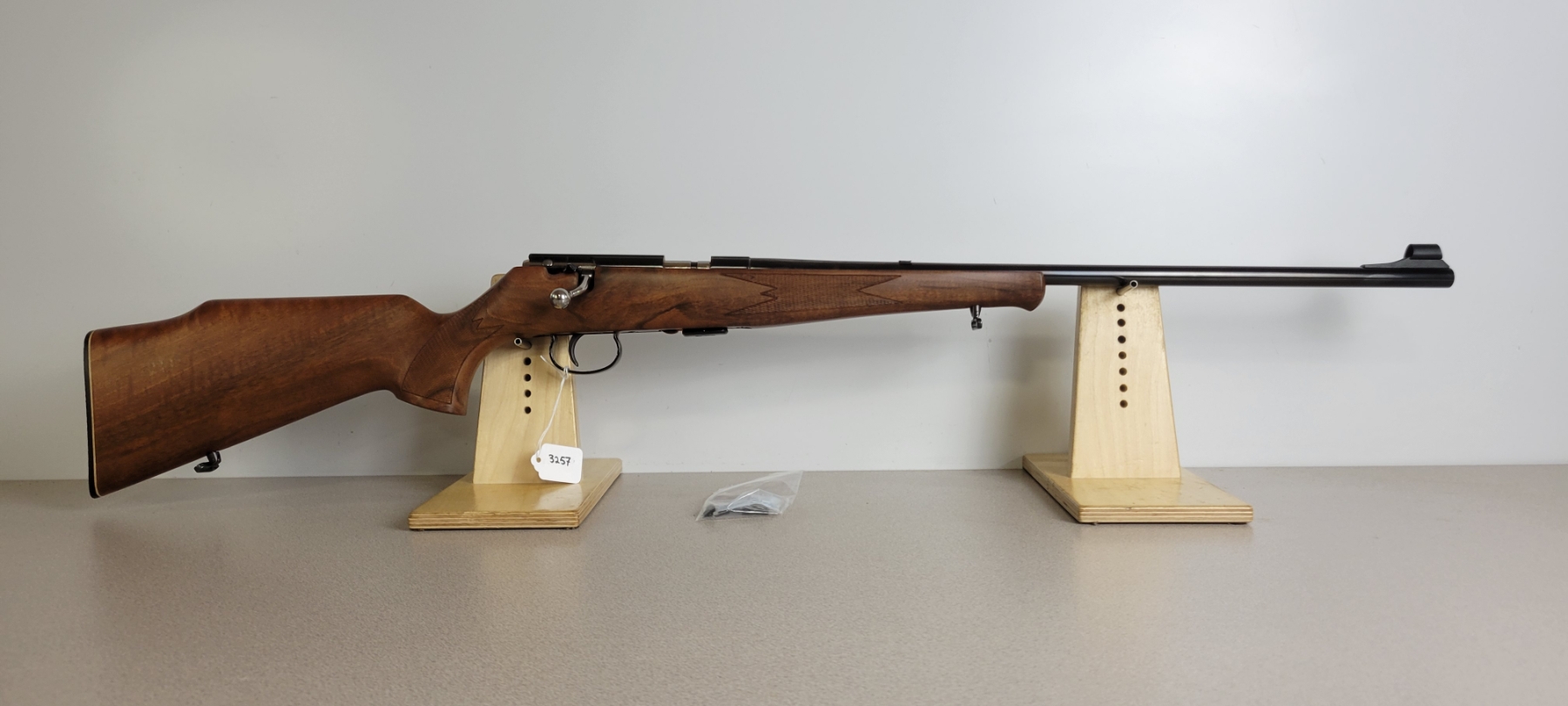 Model 1415 ANCHUTZ MODEL 1415/16 IN .22 LR - Kidd Family Auctions