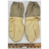 Image 2 : PAIR OF 1951 CDN LEATHER MITTENS