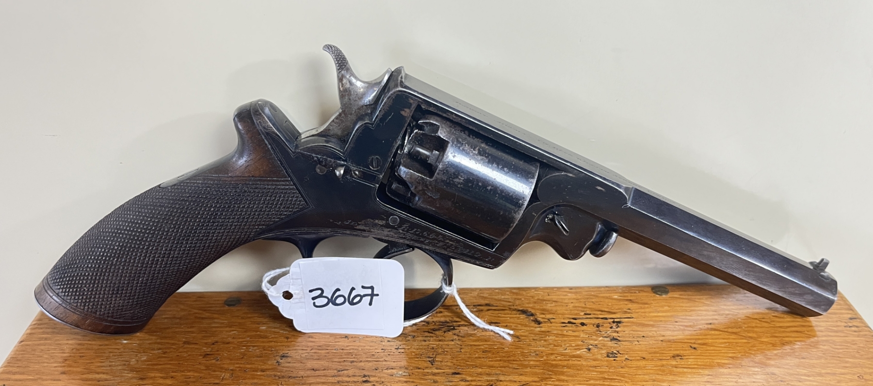 Adams Revolver Reproduction CASED BEAUMONT-ADAMS PERCUSSION REVOLVER IN .33 BP - ANTIQUE CLASS