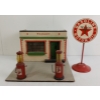 Image 2 : LOT OF 2 - TEXACO PRESS-BOARD PLAY SET & TIN SIGN
