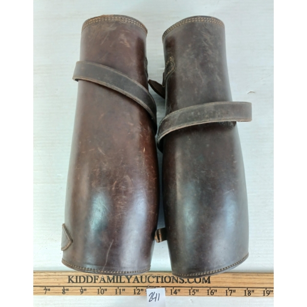 PAIR OF CDN LEATHER CAVALRY LEGGINGS