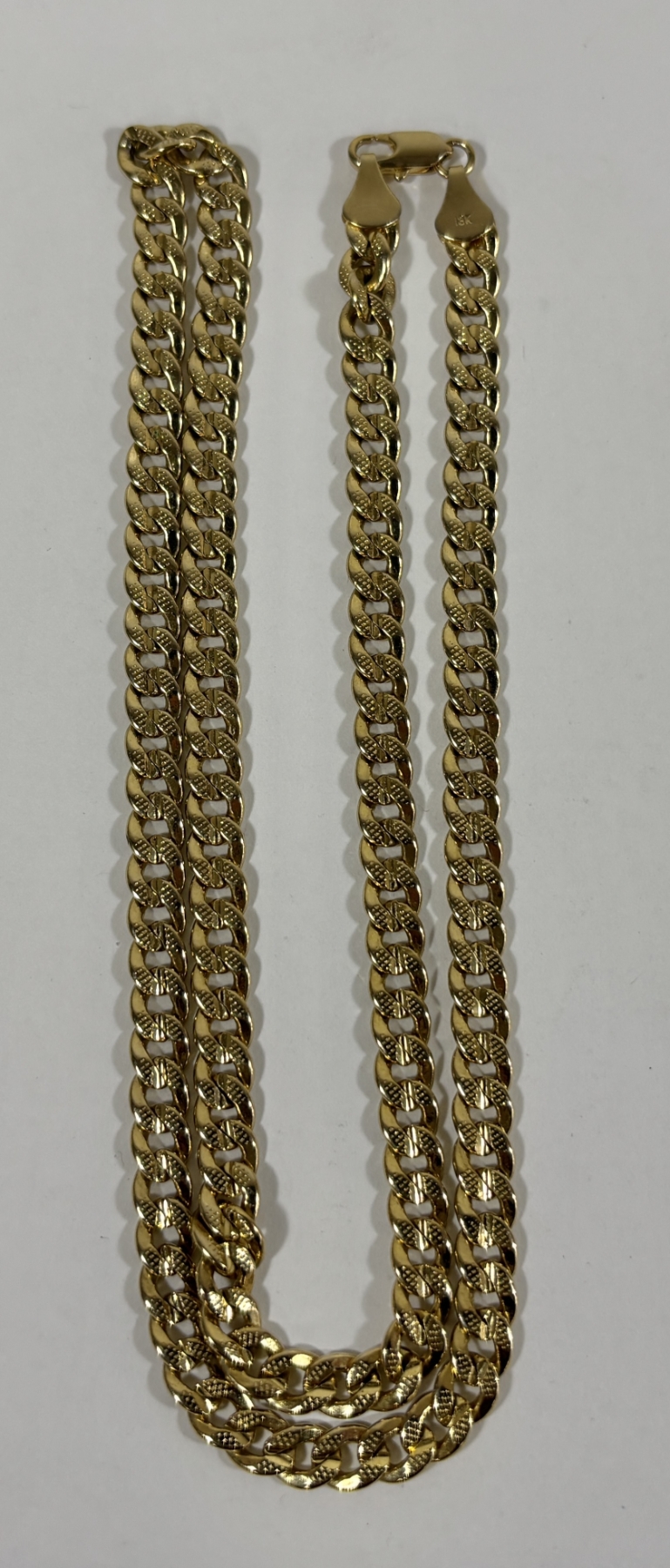 COSTUME JEWLERY - 22 INCH GOLD TONE CHAIN