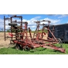 Image 1 : INTERNATIONAL 4500 VIBRASHANK CULTIVATOR - 26FT