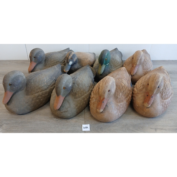 LOT OF 8 - CARRY-LITE DECOY DUCKS