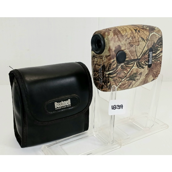 BUSHNELL SPORT 450 YARDAGE FINDER W/ CASE