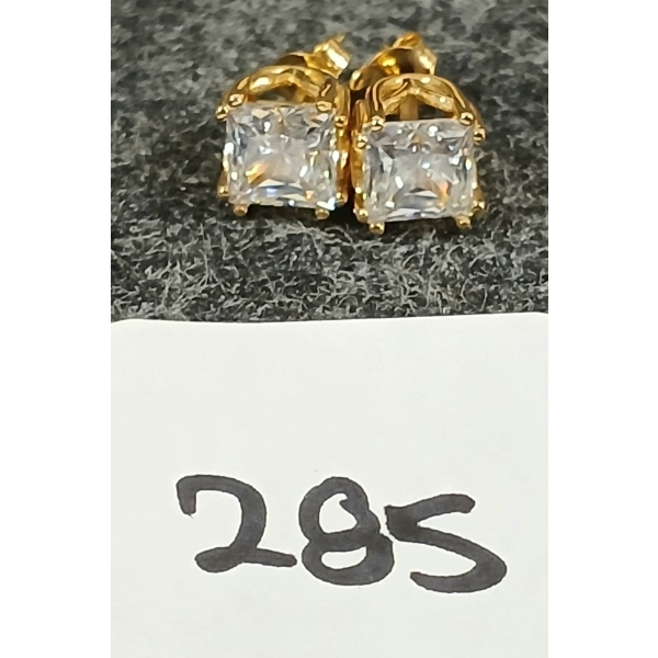 PAIR OF GOLD TONED DIAMONELLE EARRINGS