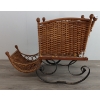 Image 2 : CHILD'S ADJUSTABLE WICKER SLEIGH