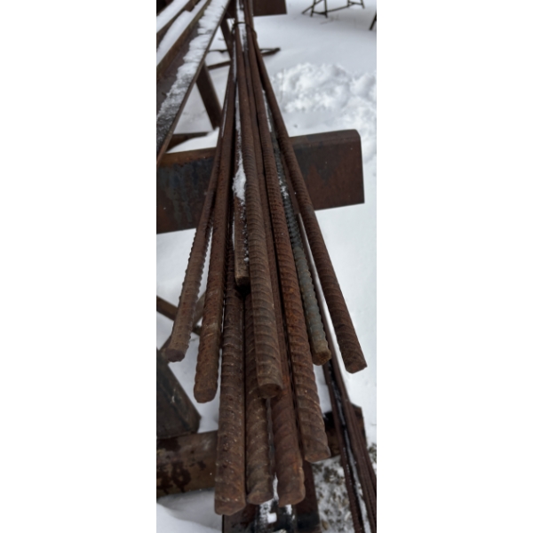 LOT OF 11 - 5/8" X 20' REBAR