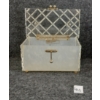 Image 2 : CHARLES S. KAHN LUCITE BOX CLUTCH PURSE