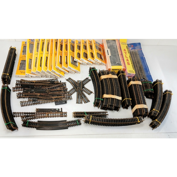QTY OF HO SCALE TRAIN TRACKS