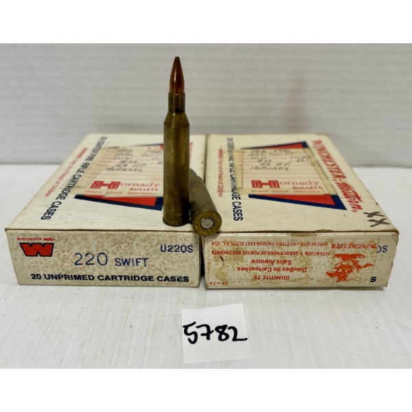 AMMO / BRASS: 25X LIVE & 15X BRASS .220 SWIFT - 53 GR HP - RELOADS