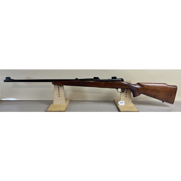 WINCHESTER MODEL 70 IN .30-06