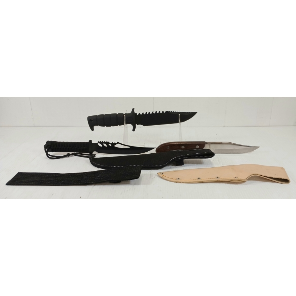 LOT OF 3 - HUNTING KNIVES - INCL BUSHCRAFT & NORTHCRAFT 700