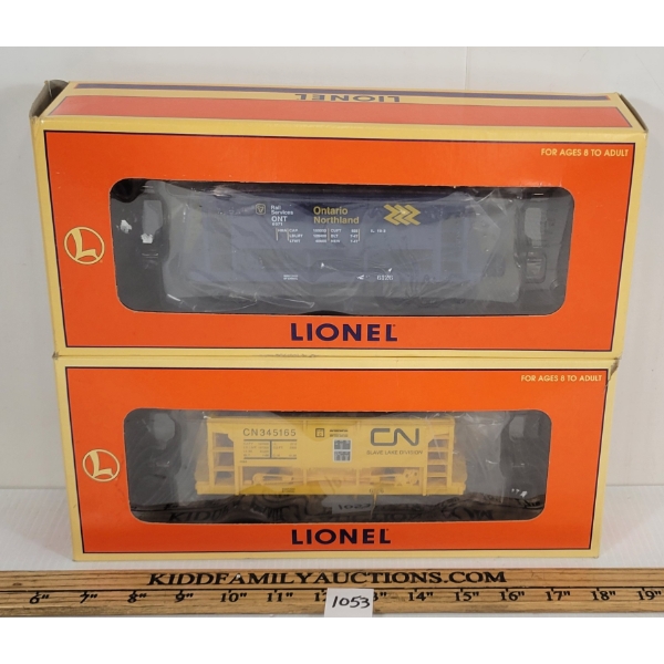 LOT OF 2 - LIONEL ORE CARS W/ LOAD 