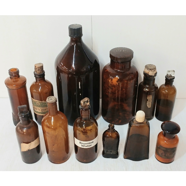 LOT OF 12 - AMBER GLASS APOTHECARY & CHEMISTRY BOTTLES