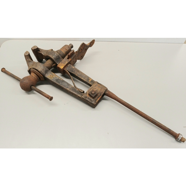 PETER WRIGHT POST LEG VISE