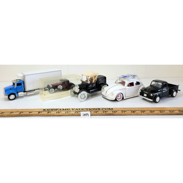 LOT OF 5 - DIECAST / PLASTIC MODEL CARS - ERTL 1920 FORD RUNABOUT SNAP-ON, ETC