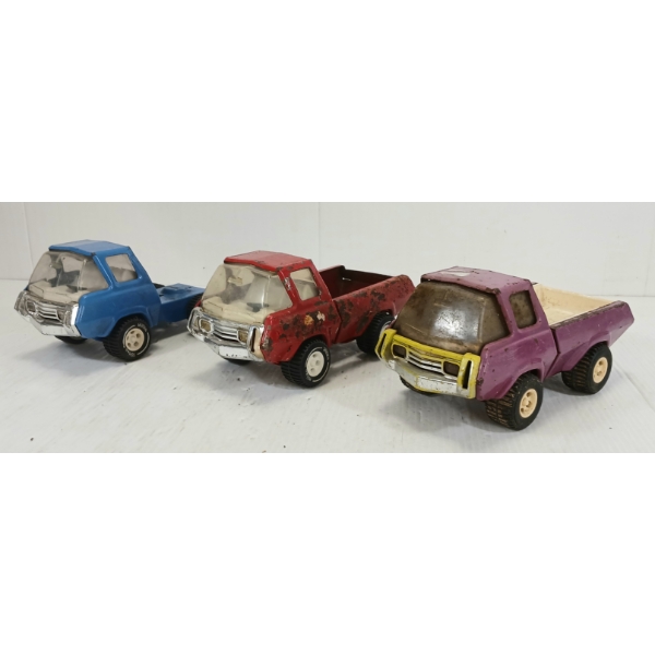 LOT OF 3 - TONKA PRESSED STEEL TRUCKS