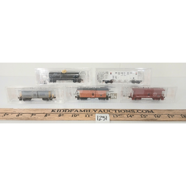 LOT OF 5 - MICRO TRAINS - WILLAIMS BROS., MISSOURI PACIFIC, SF RAILWAY, ETC