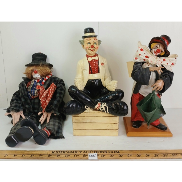 LOT OF 3 - PORCELAIN & CERAMIC CLOWN FIGURINES - INCL WIND UP MUSICAL DOLL & MOTIF ASHTRAY
