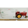 Image 3 : ERTL DIECAST 1946 MASSEY HARRIS "55" MODEL