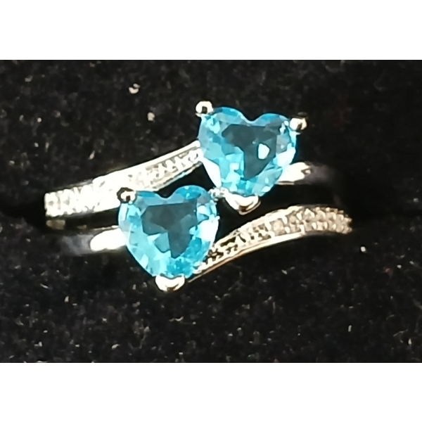 PLATINUM PLATED DOUBLE HEART CUT SIMULATED BLUE DIAMONDS (CZ) RING