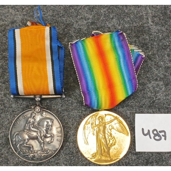 LOT OF 2 - WWI CDN & BRITISH VICTORY / SILVER WAR MEDALS - PTE. E. E. CROMPTON
