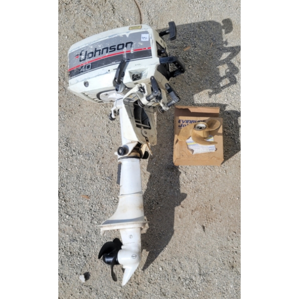 JOHNSON 4 HP 2CYL OUTBOARD MOTOR W/ ACCESS