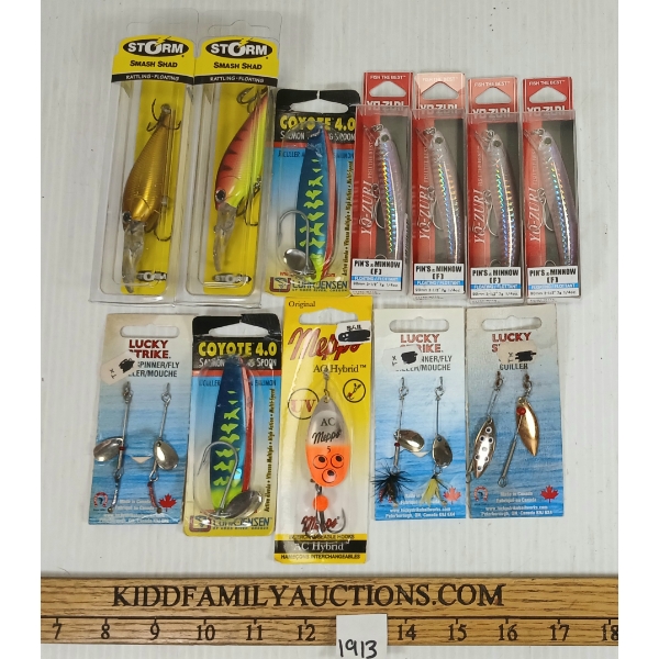 LOT OF 12 - FISHING HOOKS - INCL STORM & YO-ZURI