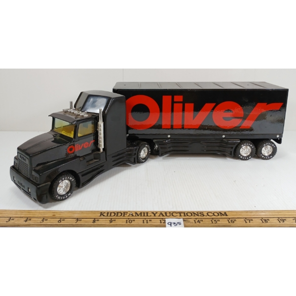 NYLINT OLIVER PLASTIC & DIECAST BATTERY OP TRUCK & TRAILER