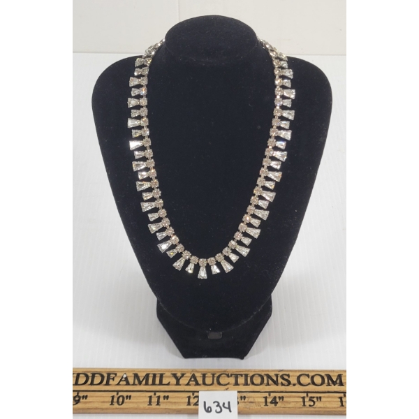FRINGE RHINESTONE NECKLACE