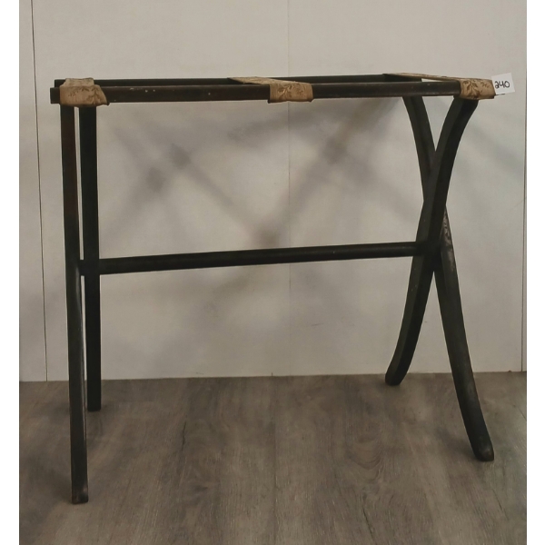 LUGGAGE RACK