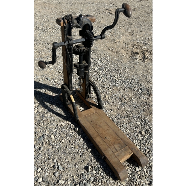 ANTIQUE BARN BEAM AUGER