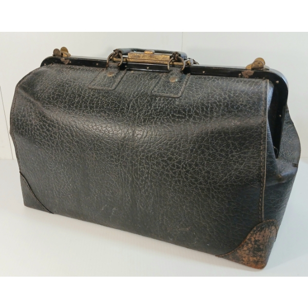 LEATHER DOCTOR'S BAG - CIRCA 1920s-1940s