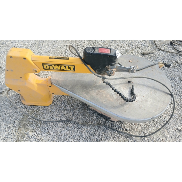 DEWALT 20IN SCROLL SAW