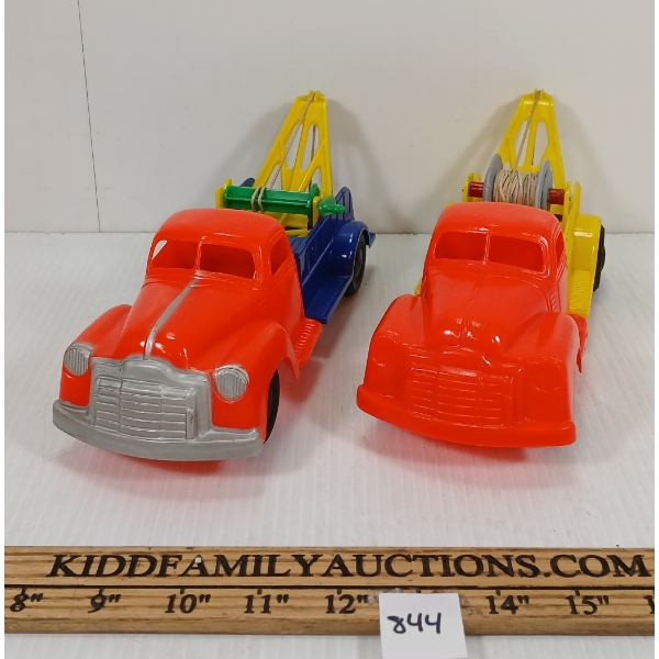 LOT OF 2 - IRWIN PLASTIC TOW TRUCKS