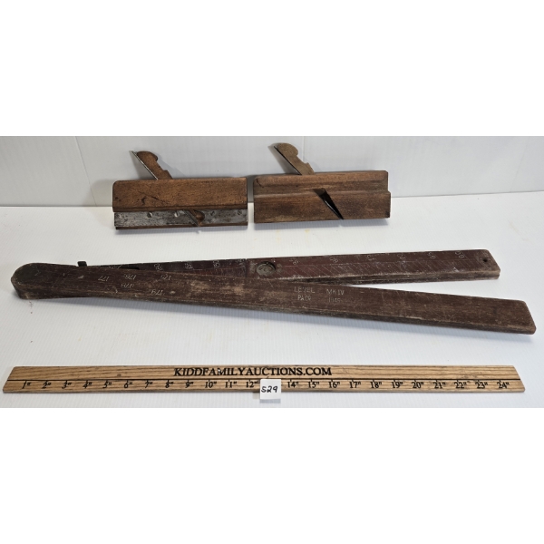 LOT OF 3 - WOOD PLANES AND P.A. CO MK IV 1945 LEVEL