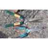 Image 2 : LOT OF 6 - GARDEN TOOLS - SHOVEL HEDGE SHEARS & PITCHFORK
