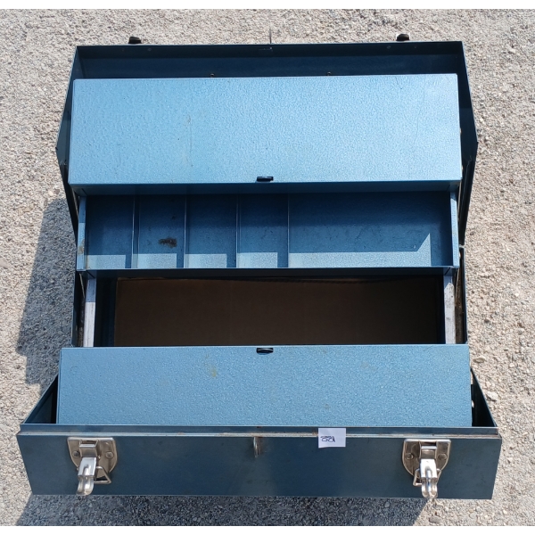 BEACH METAL TOOL BOX - AS NEW