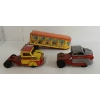 Image 2 : LOT OF 3 - MARX & WYANDOTTE TIN TRUCKS & LIVESTOCK TRAILER