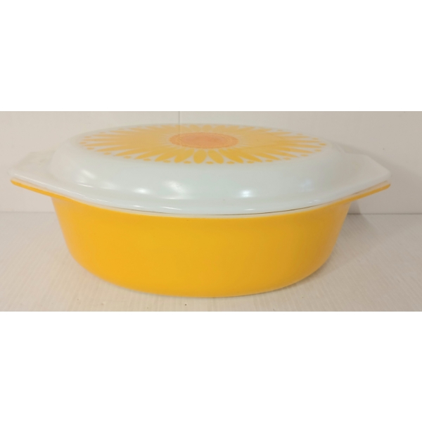 PYREX 045 SUNFLOWER CASSEROLE DISH