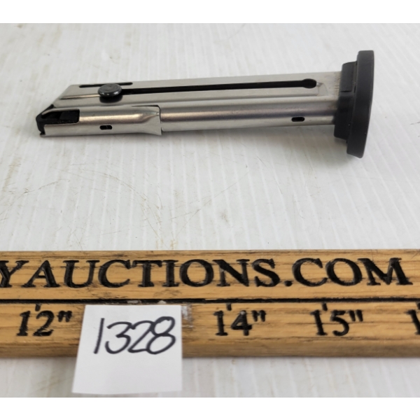 SMITH & WESSON .22LR STAINLESS STEEL MAG - 10RNDS