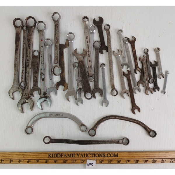 QTY OF COMBINATION WRENCHES - INCL SNAP-ON, BARCALO, LECTROLITE, ETC