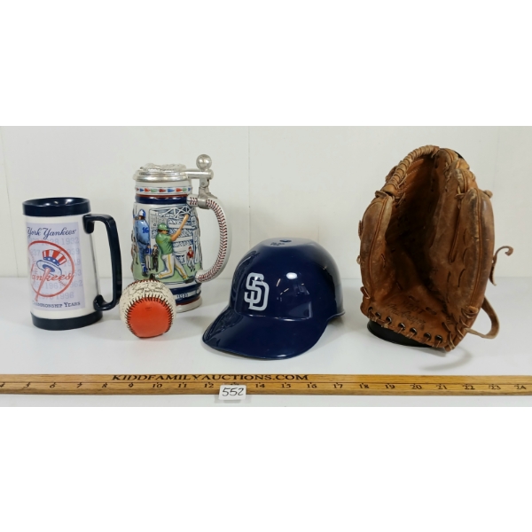 JOB LOT - ASSORTED BASEBALL COLLECTIBLES - MACGREGOR GLOVE, 1985 AVON STEIN, HELMET, ETC