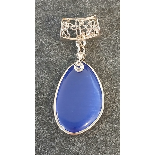 BLUE STONE TEAR DROP PENDANT